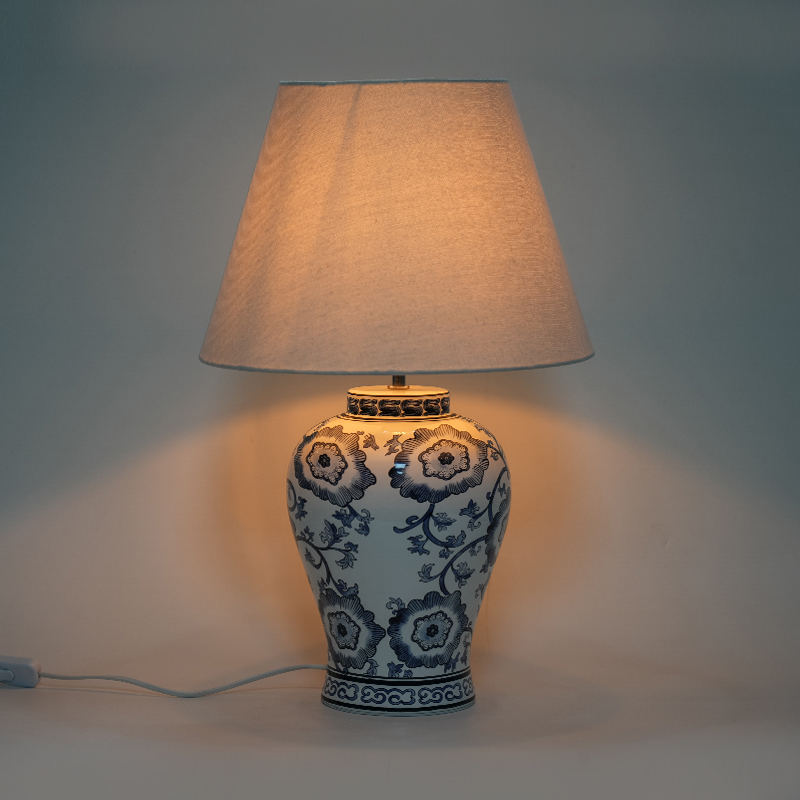 New Chinese Style Blue And White Porcelain Table Lamp