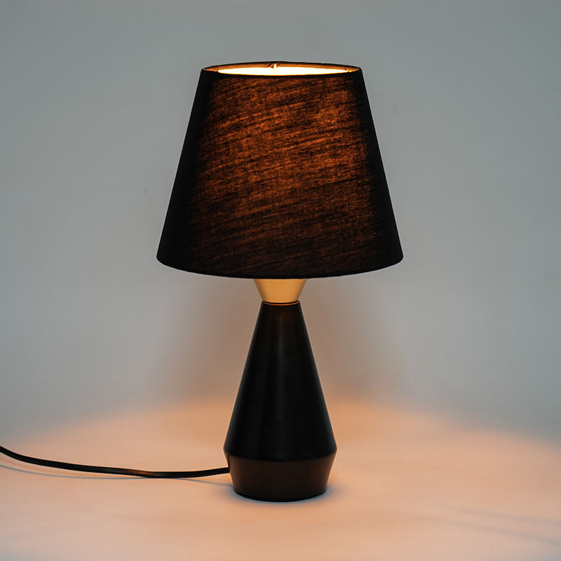 Retro European Metal Bedside Lamp