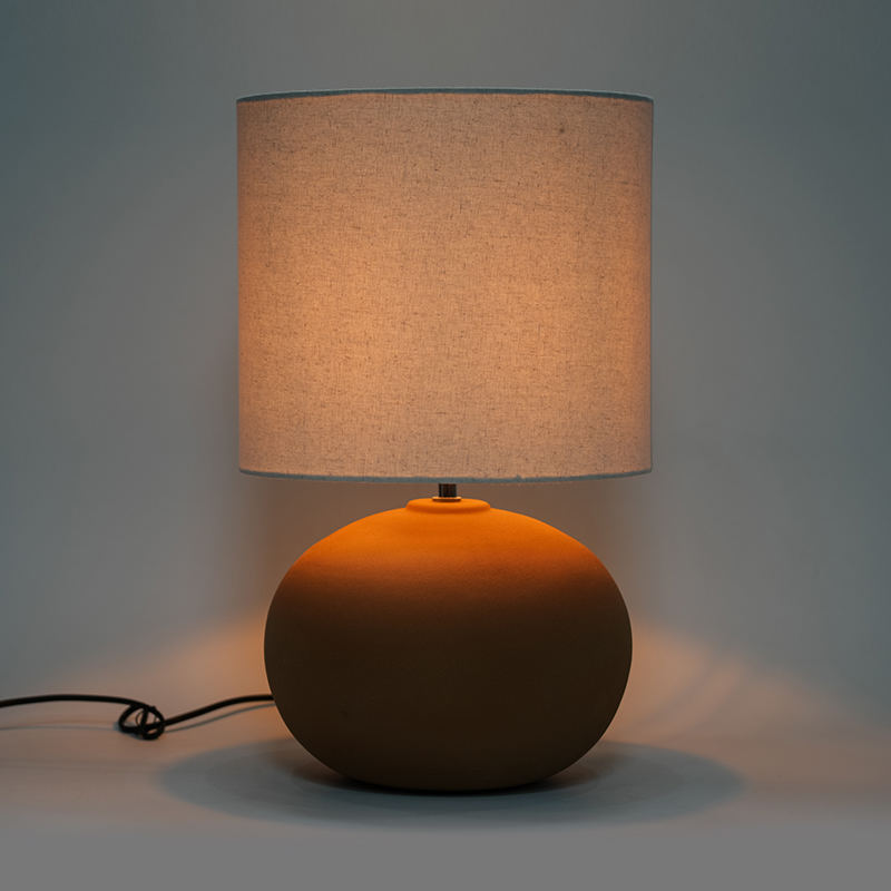 Round base creative table lamp