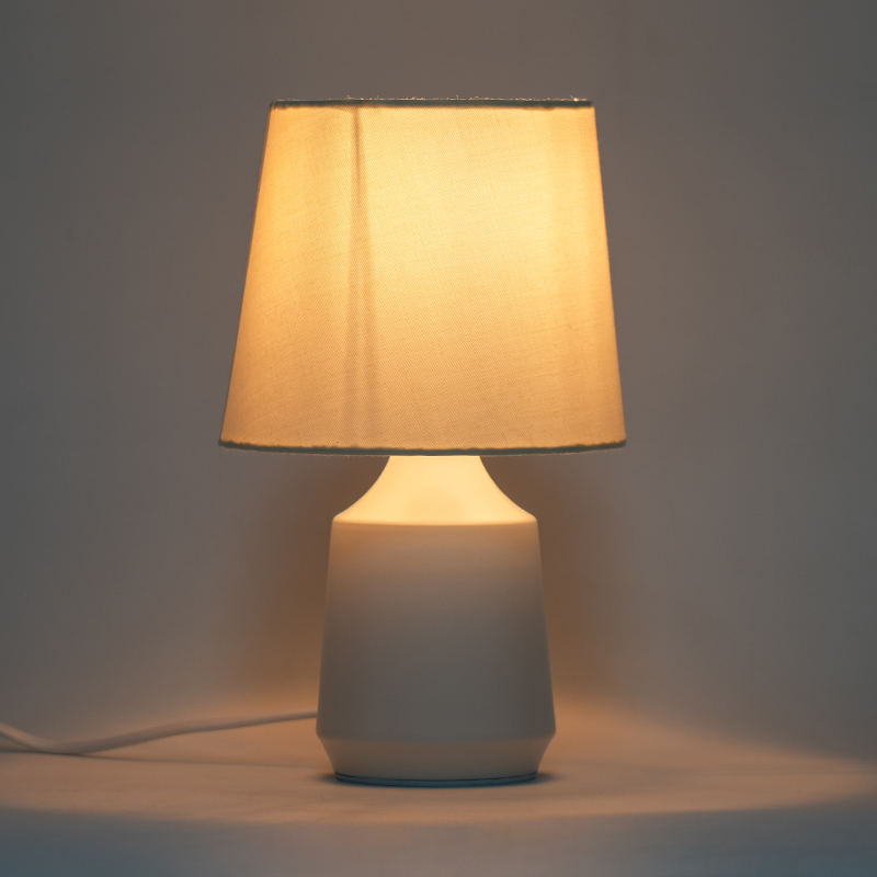 Simple metal table lamp