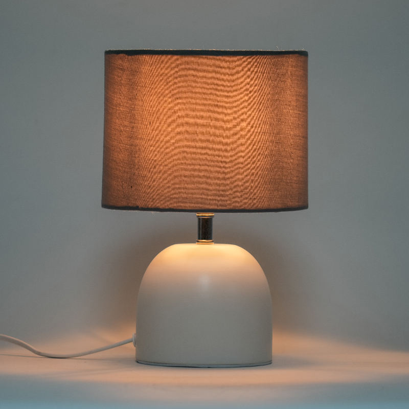 White vintage metal table lamp